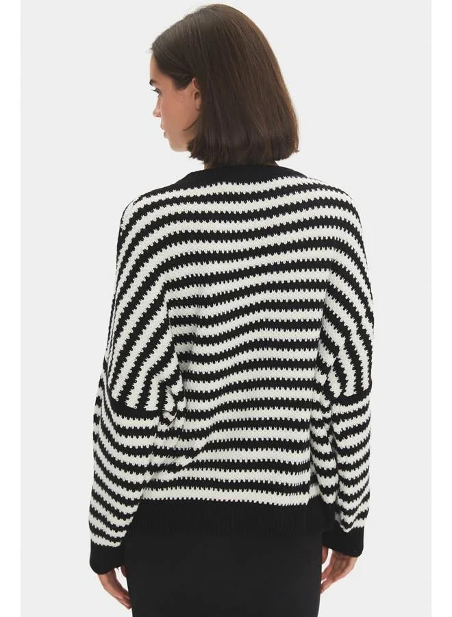 جون June Women Wide Fit Striped Knitwear Sweater Black