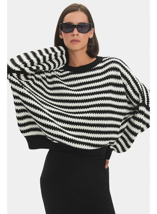 جون June Women Wide Fit Striped Knitwear Sweater Black