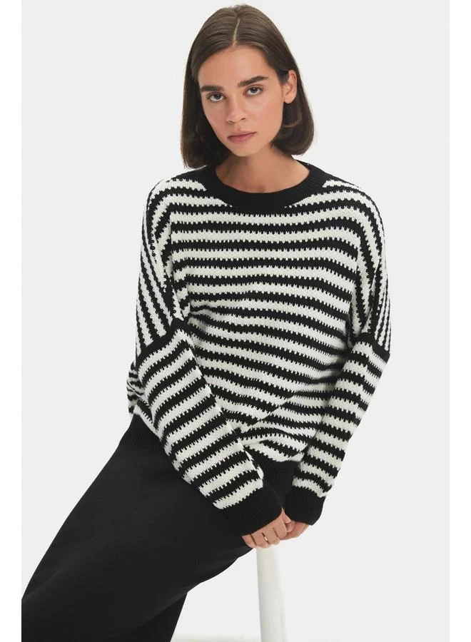 جون June Women Wide Fit Striped Knitwear Sweater Black