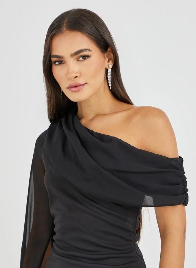 Styli Styli Solid One Cape Sleeve Bodycon Maxi Dress