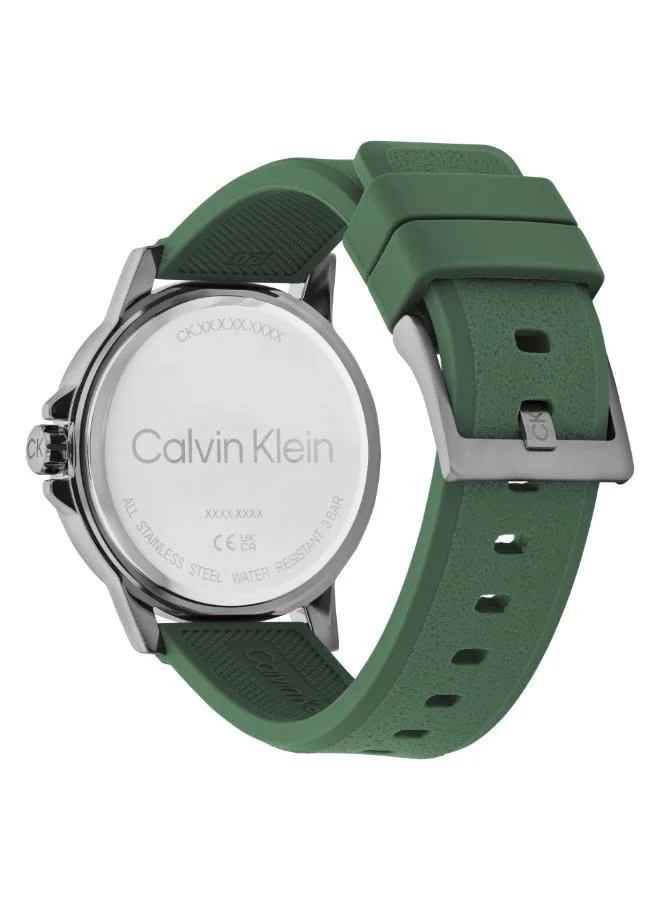 كالفن كلاين ساعة تناظرية لإعادة الضبط