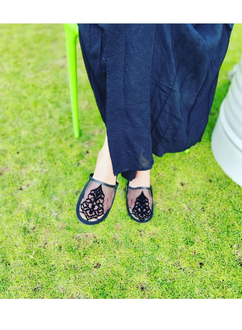 Comfortable Flat Slippers, Women Indoor Outdoor Footwear Size 36-41 Black  - Image 3