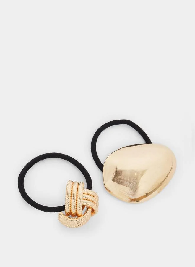 ستايلي مجموعة من 2 ربطات شعر مزينة بحلية معدنية معقودة