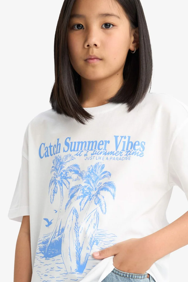 ديفاكتو Girl Relax Fit Crew Neck T-Shirt