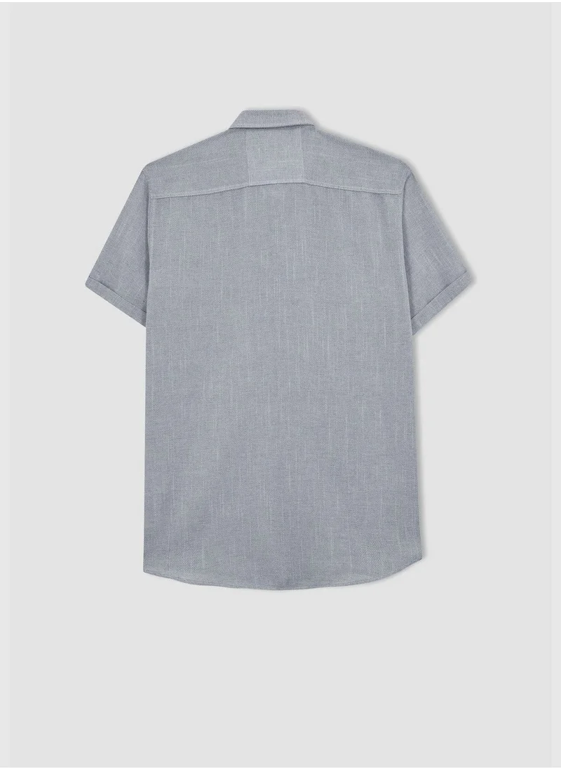 ديفاكتو Man Woven Short Sleeve Shirt