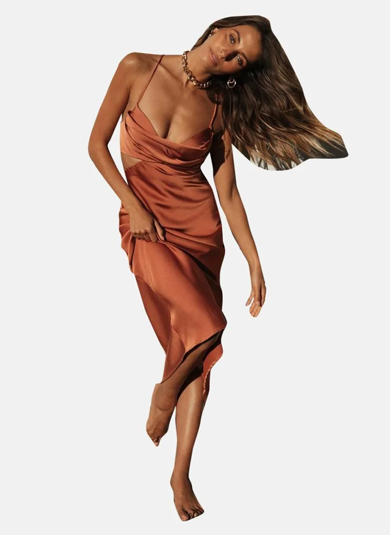 YUNIQEE Rust Sweetheart Neck Solid Shift Dress