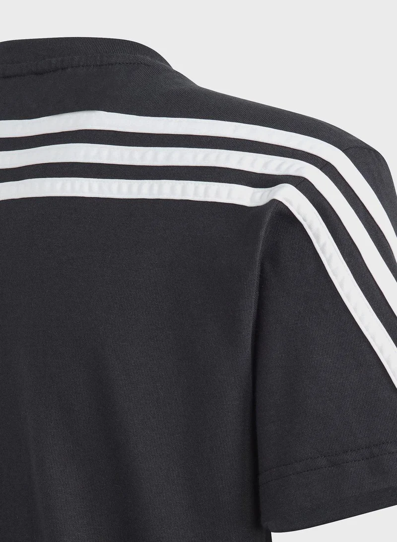 adidas تيشيرت تدريب أسود للأولاد من عمر - سنوات