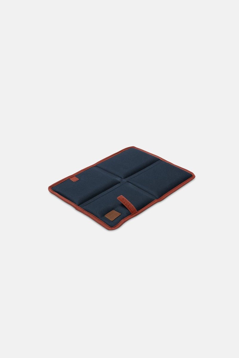 Tchibo Foldable Thermal Seat Cushion, Navy  - Image 4
