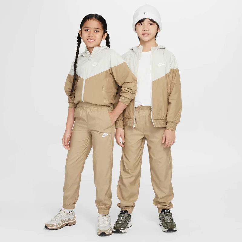 Nike Kids' Sportswear Club Woven Joggers