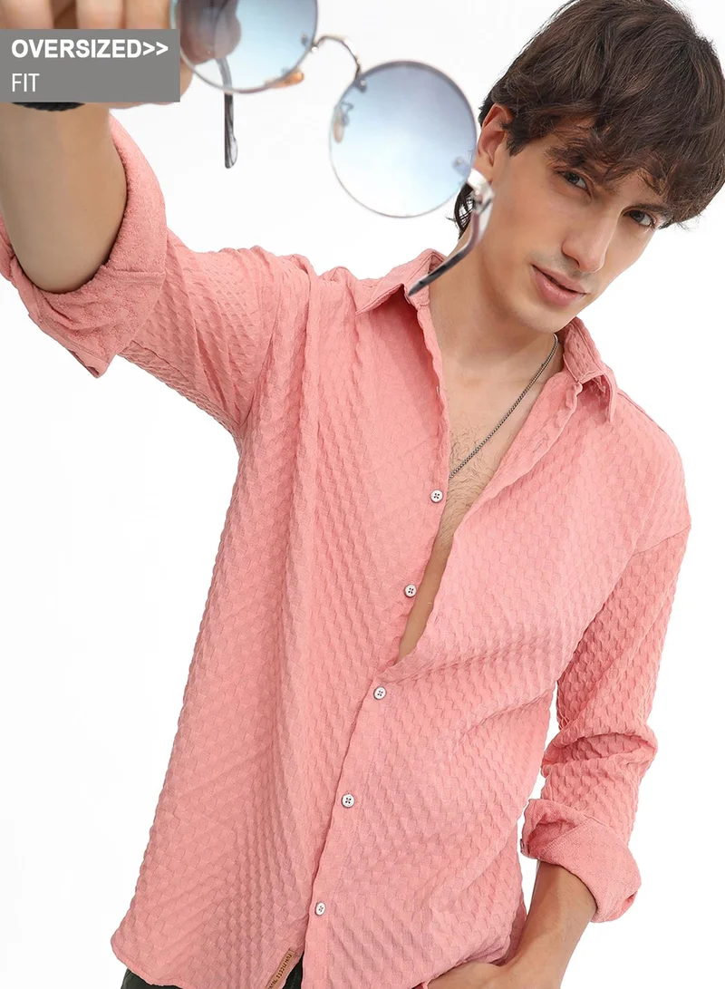 كامبوس سوترا Men's Blush Pink Cubic-Textured Oversized Shirt