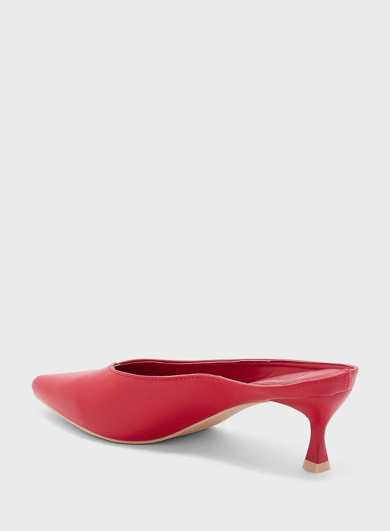 ايلا Pointy Pump