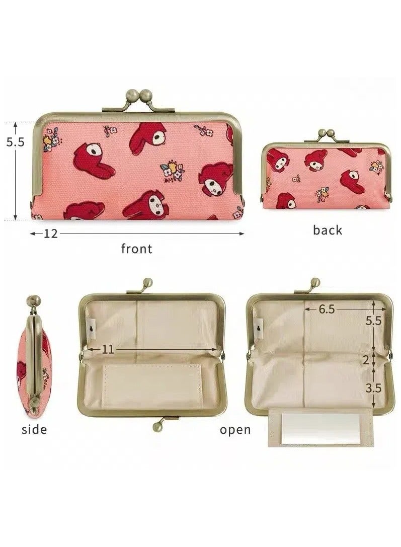 عام حقيبة حفاظ على المكياج بالتصميم كرتوني من سانريو. إنها حقيبة لطيفة ومحمولة، تحظى بشعبية وفأرة في الأزياء. لها فوهة أفقية ومشبك ذهب، مما يجعلها رائعة. - Image 2