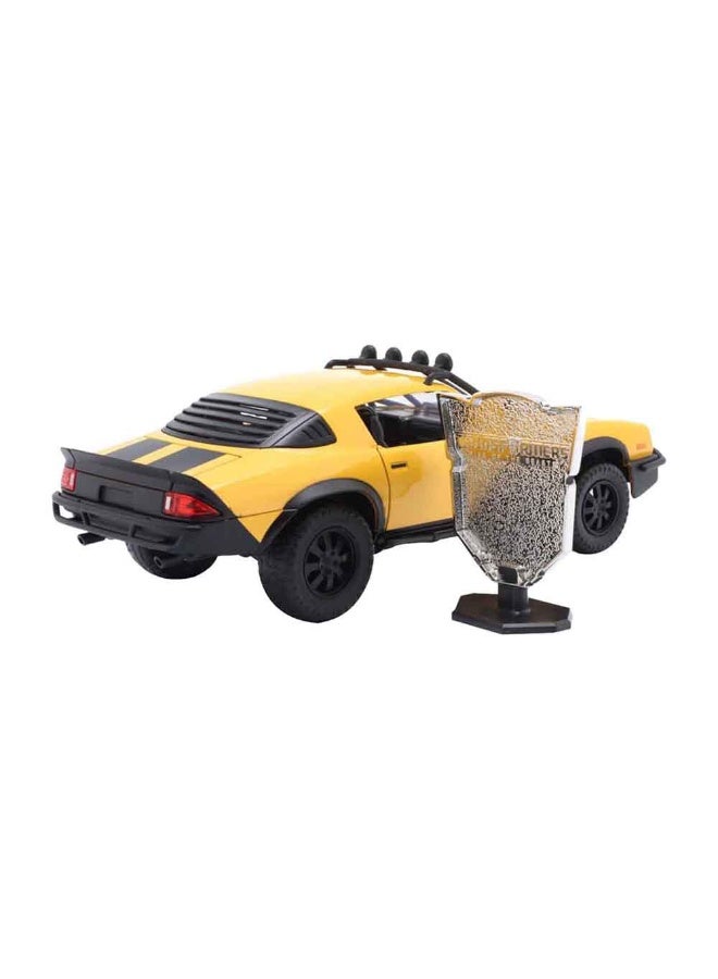TRANSFORMERS Rise Of The Beasts Die-Cast 1977 Chevy Camaro T7 Bumblebee Car (1:24) - Image 3