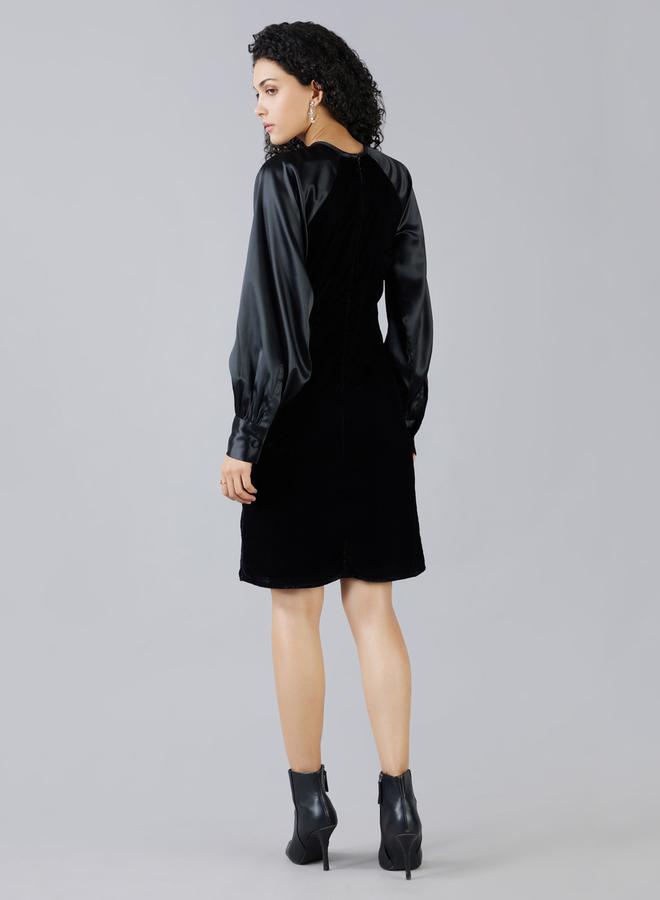 ميش فستان مخمل بأكمام ساتان - Image 5