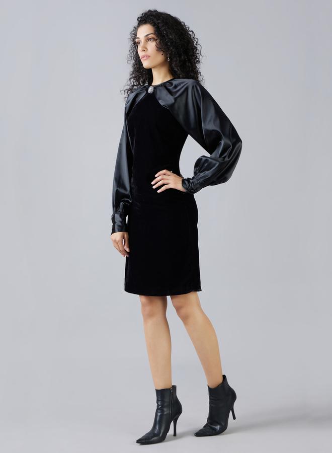 ميش فستان مخمل بأكمام ساتان - Image 4