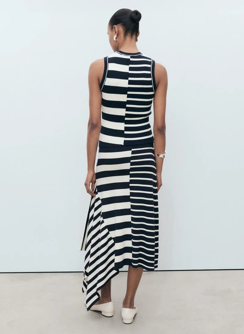 مانجو Asymmetrical Striped Knit Skirt