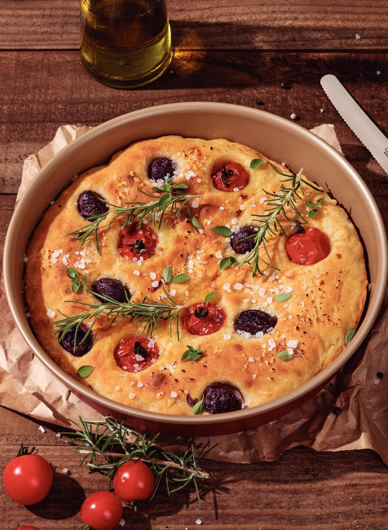 ترامونتينا Brasil 2.4L Red Aluminum Round Baking Pan with Interior and Exterior Starflon Max PFOA Free Nonstick Coating 26cm