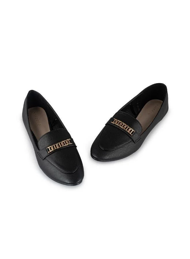 Vincci Black Pointed Toe Low Heel Pumps for Women | Best Price UAE