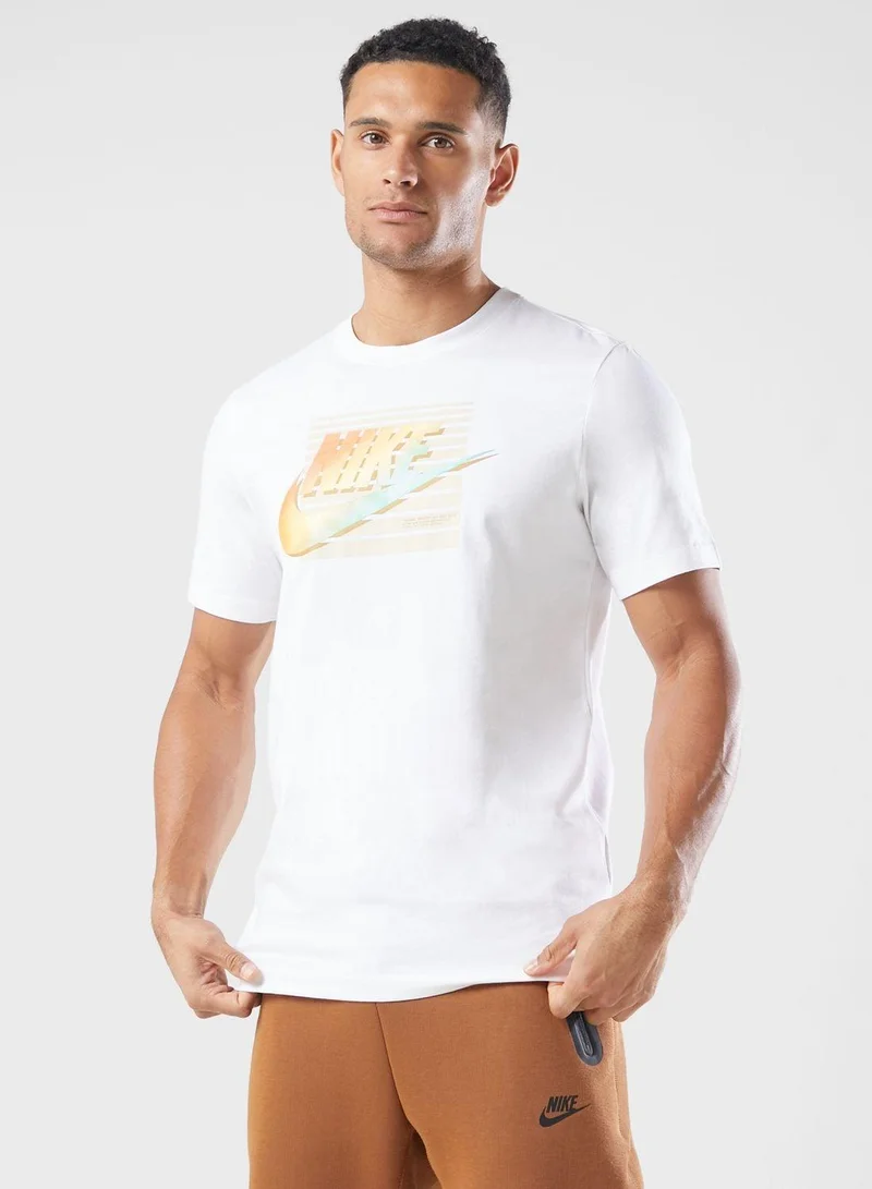 Nike Men's Sportswear T-Shirt