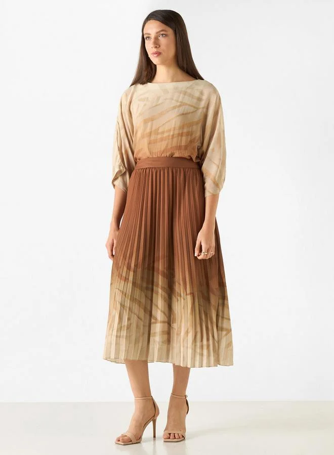 Iconic Iconic Pleat Detail Top with Round Neck and Extended Sleeves