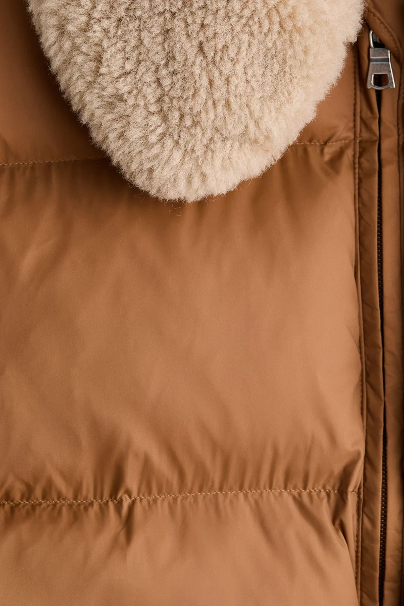 اتش اند ام جيليه منفوخ بياقة تيدي