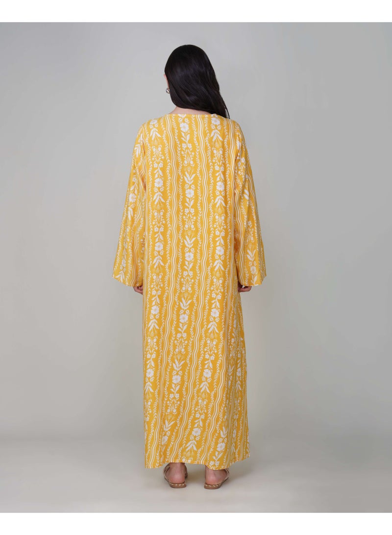 LINELLE جلابية لينيل للسيدات مطبوعة - فستان رايون أصفر بأكمام كاملة مع طبعات بيضاء وتفاصيل تطريز على الرقبة - Image 2