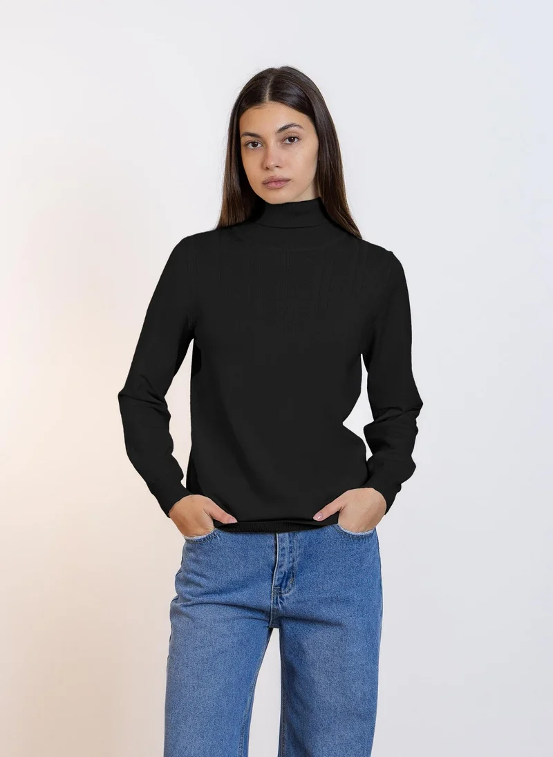 SHAPES DETAILED RIBBED SWEATER