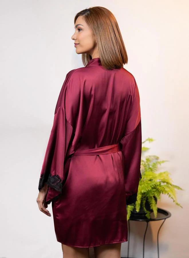 Aadaraya Aadaraya Solid Robe with Lace Detail and Tie-Up Belt