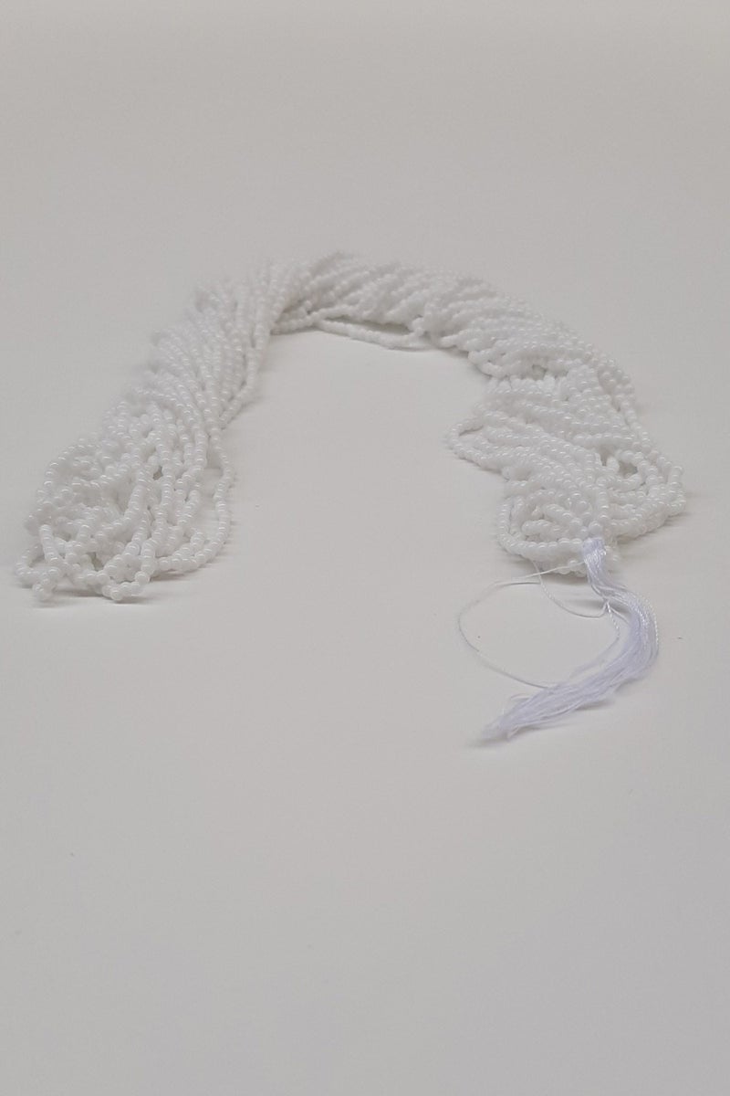 White Shiny Matte Array Sand Beads