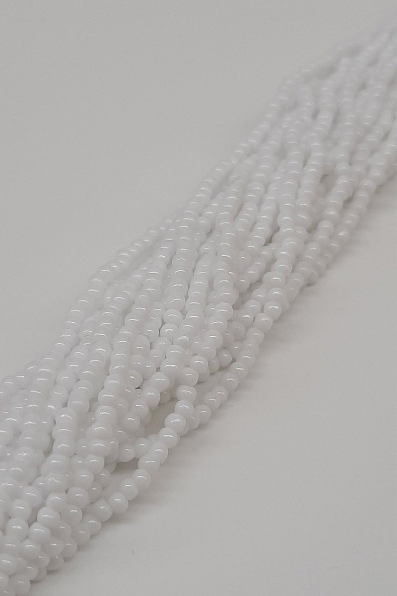 White Shiny Matte Array Sand Beads