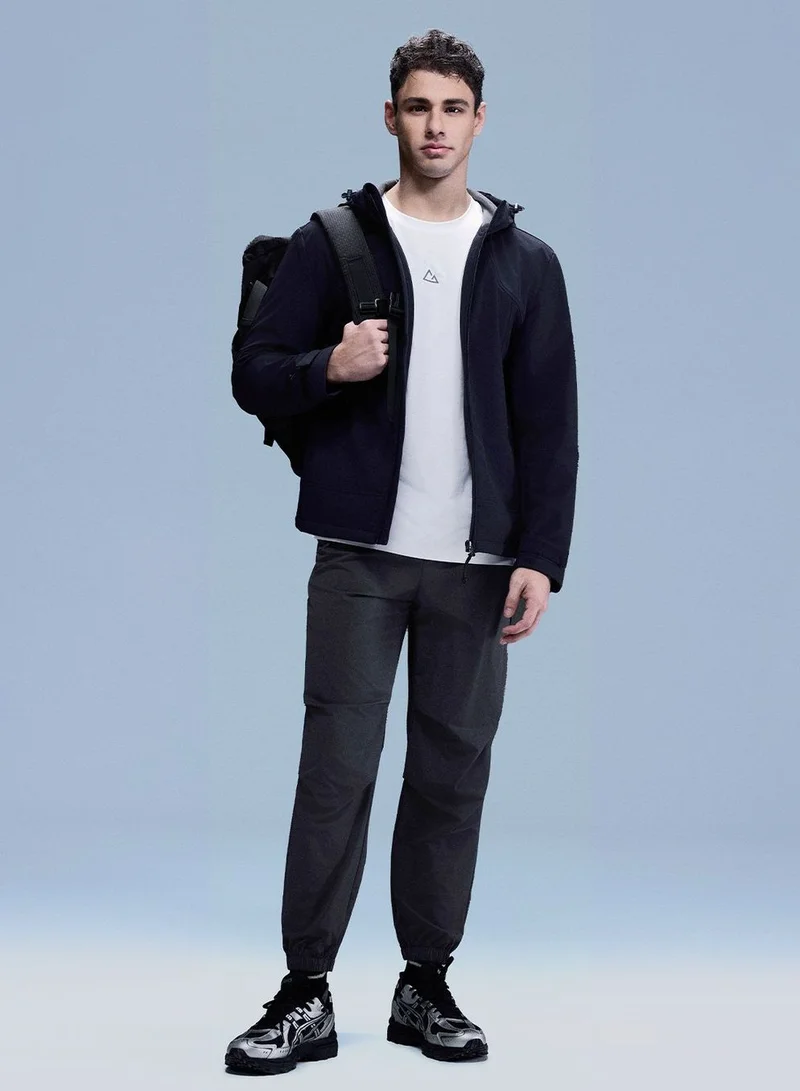 جيوردانو Men Regular Mid Rise Nylon Stretch Pants
