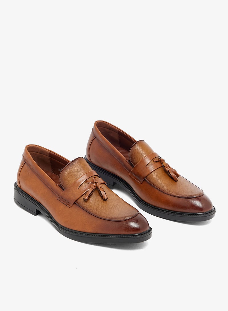 Robert Wood Tassel Detail Formal Loafer - Image 4
