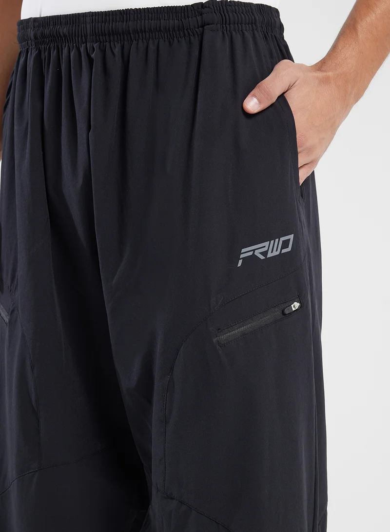 FRWD Relaxed Cargo Pants