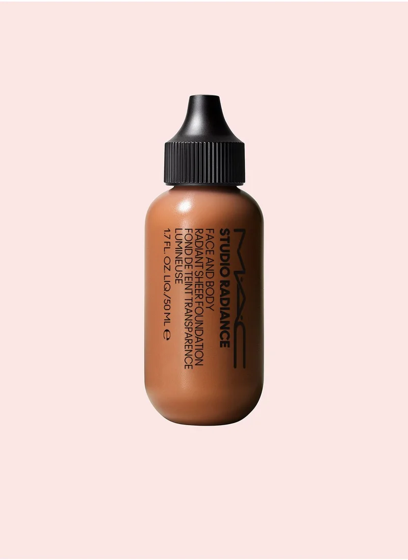 MAC Cosmetics Studio Radiance Foundation - C7