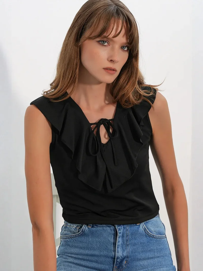 BIG DART BDART Women's Solid Knit Crop Blouse With Tie Front