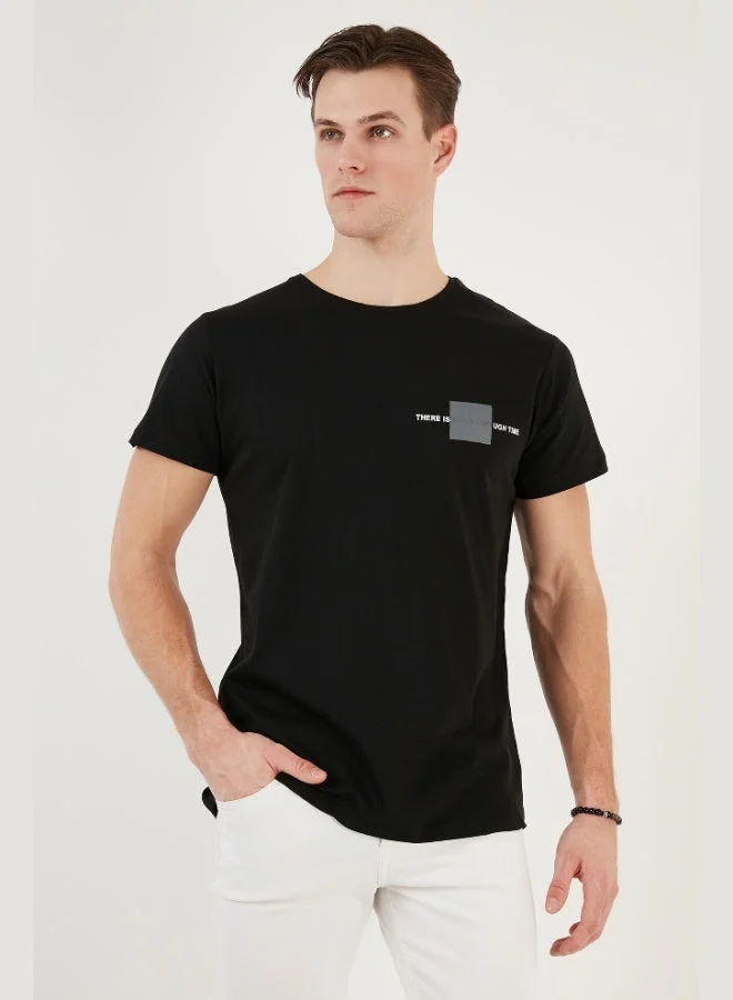 بوراتي تي شيرت رجالي قطن بقصة ضيقة وياقة دائرية من بوراتي