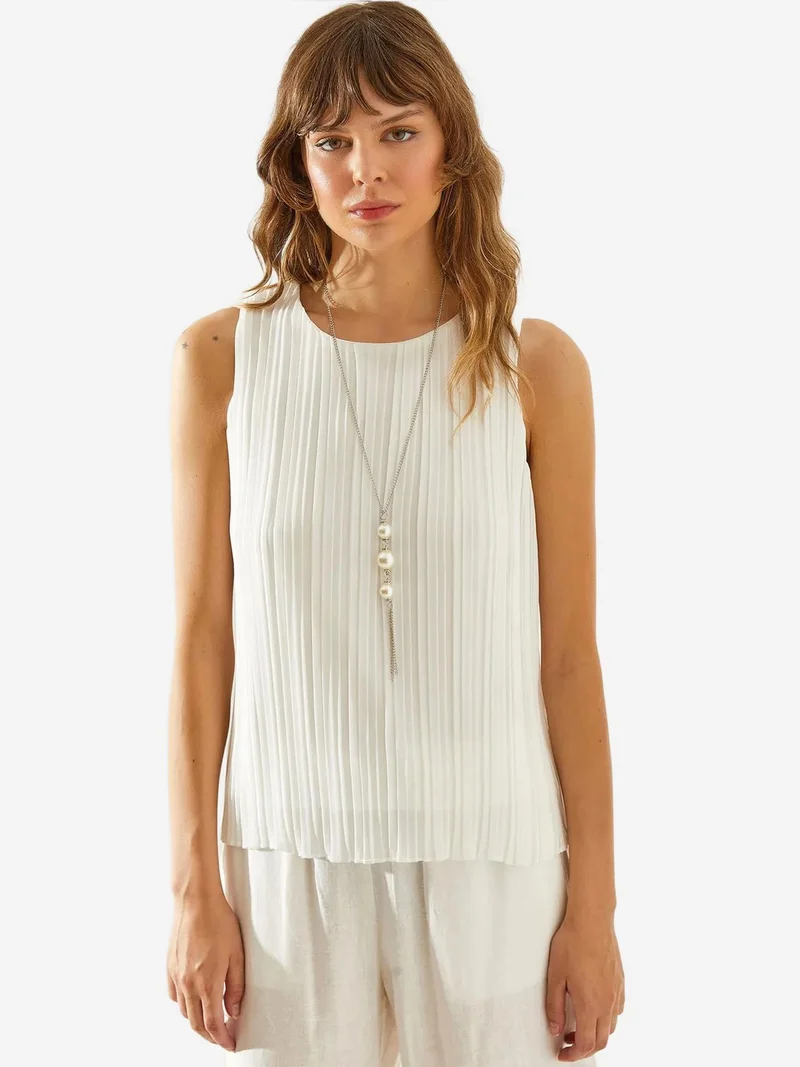 Bianco Lucci LUCCI Textured Siphon Blouse with Accessory Detail