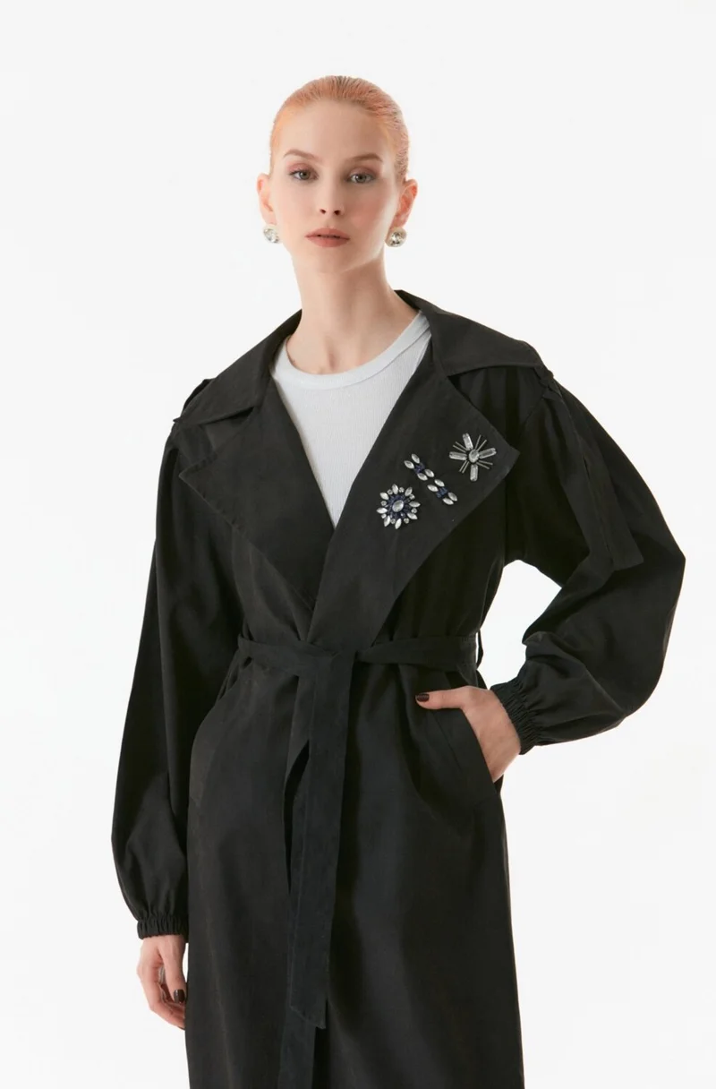 فولامودا Double Breasted Collar Stone Embroidered Trench Coat