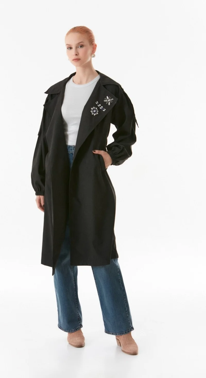 فولامودا Double Breasted Collar Stone Embroidered Trench Coat
