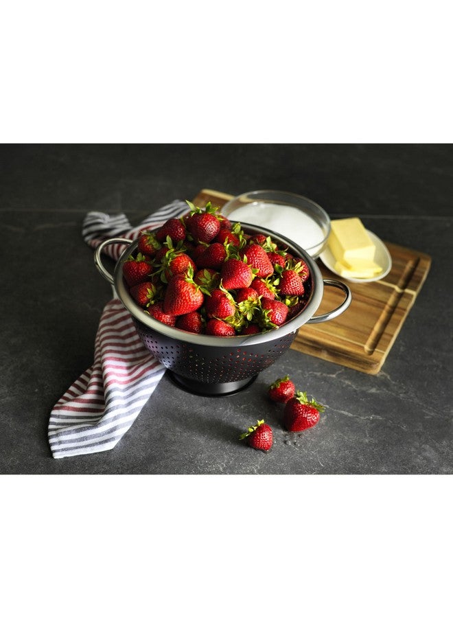 GoodCook Gourmet Colander, 5qt capacity, Stainless Steel with Handles and Elevated Pedestal Foot, Bold Black - Image 4