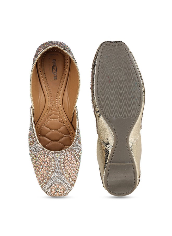 She Zone Gold-Toned Embellished Mojaris for Women - Image 5