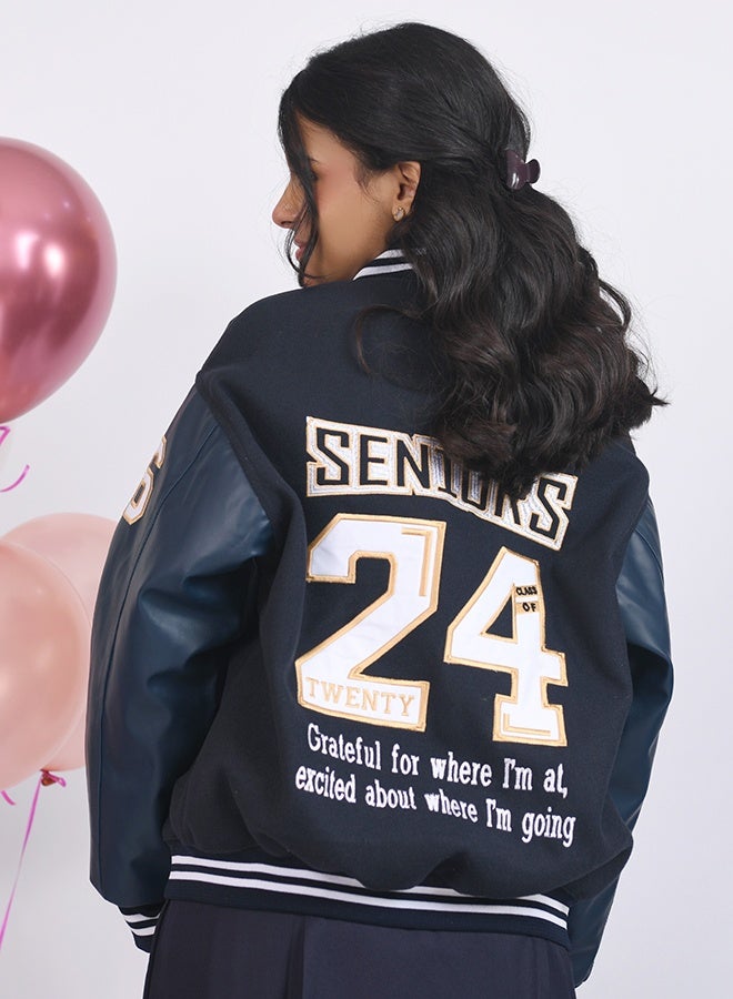 عبايات حوراء جاكيت تخرج بأكمام جلد مع إمكانية تطريز الاسم وسنة التخرج - Image 3