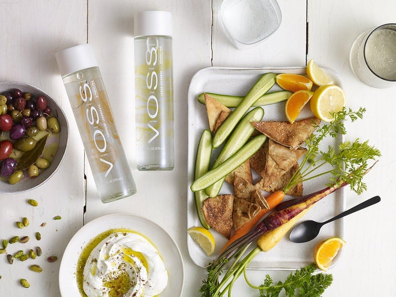 VOSS Tangerine & Lemon Sparkling Water - 375ml Glass Bottle - Image 4