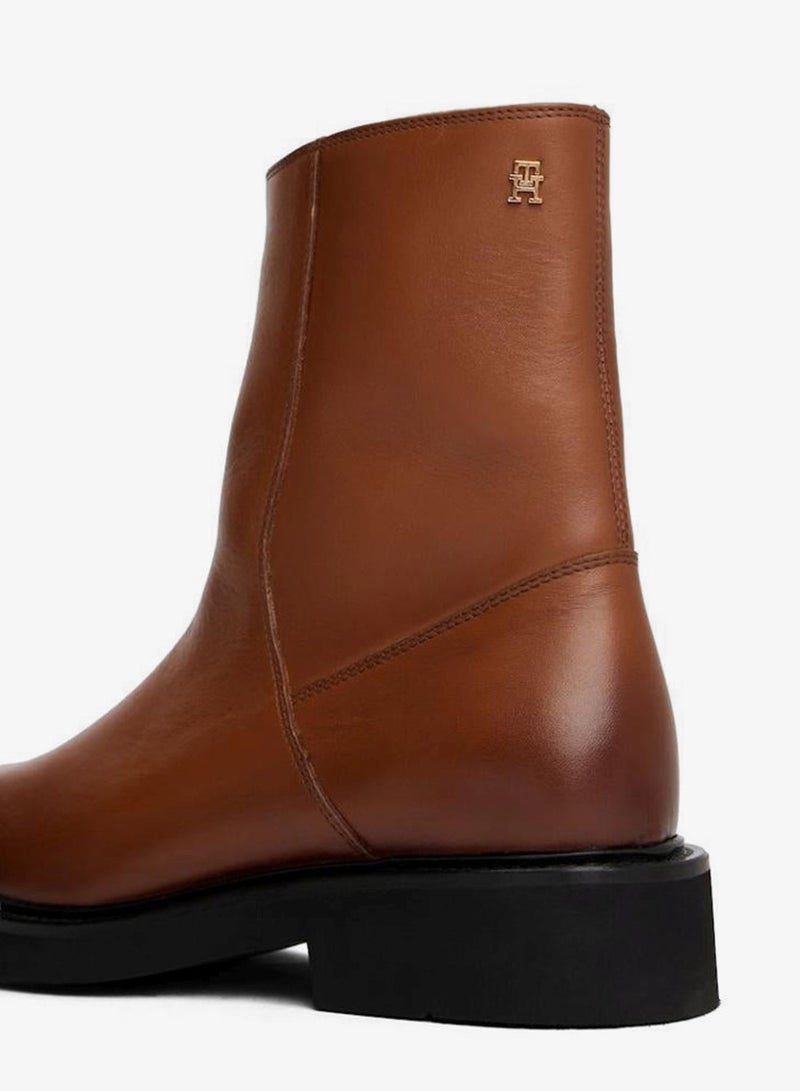 TOMMY HILFIGER square toe leather bootie - Image 5