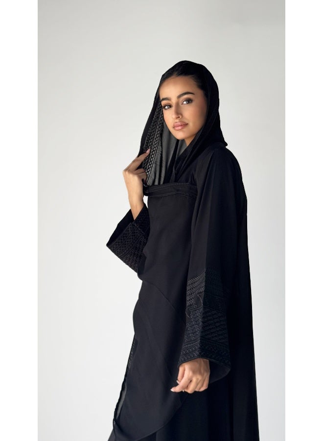آية MW1745 عباية اسود بكمام مطرزة بالاسود - Image 4