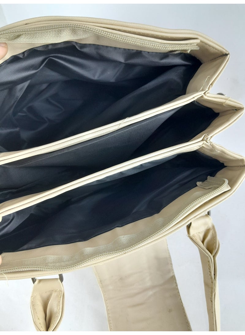 Women's beige leather handbag with internal compartments to accommodate all your belongings - Image 3