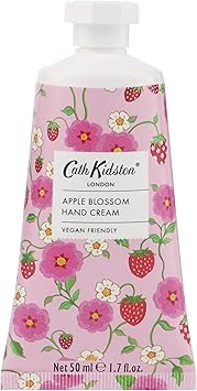 Cath Kidston كريم يد كاث كيدستون 50 مل زبدة الشيا ليدين ناعمتين ورطبتين برائحة تفاح الزهرة وزهرة البلسان حجم جيب وسفر هدية تجميل لها خالية من القسوة بالفراولة - Image 1
