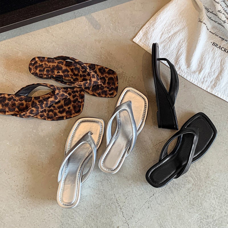 Women's Leopard Print Wedge Flip Flops 5cm Heel - Image 1