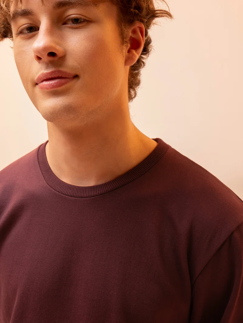 بيونغ سويت شيرت سادة بني