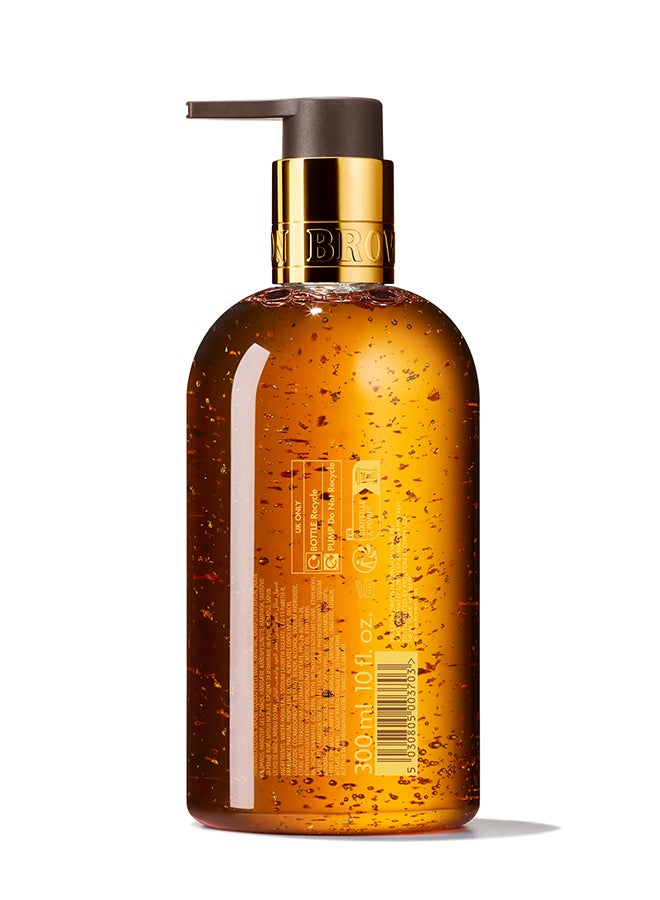 MOLTON BROWN غسول يد سائل فاخر مع عطر العود والذهب 300 مل - Image 2